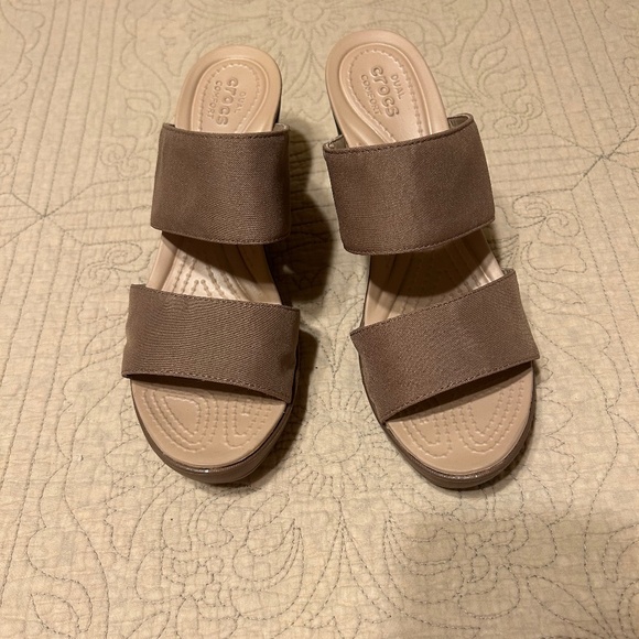 Crocs Wedge Heel  Sandals - Picture 1 of 7